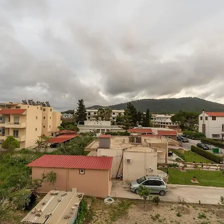Toula's Grand With Sea View Apartment
